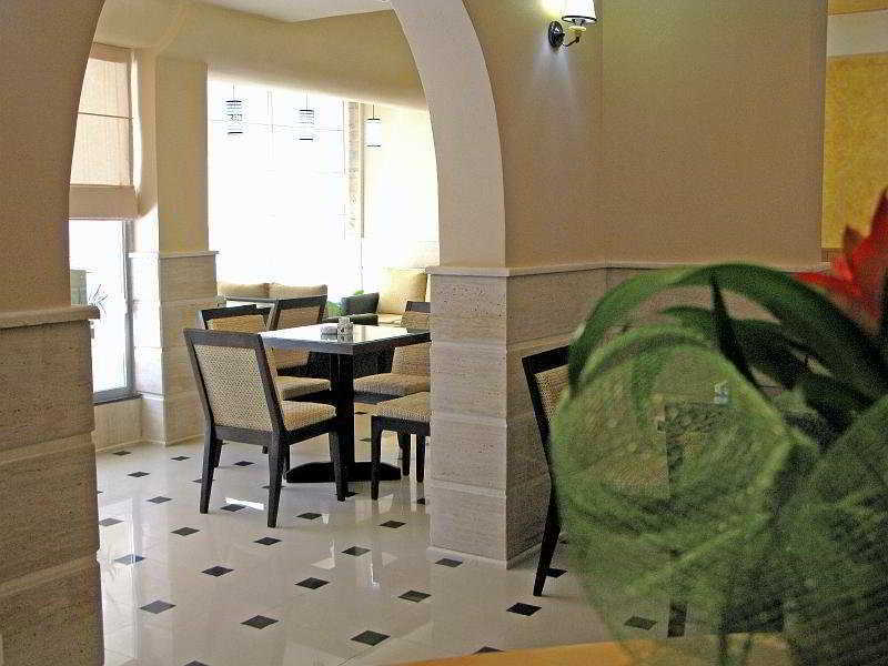 Bristol Hotel Tiranë Luaran gambar