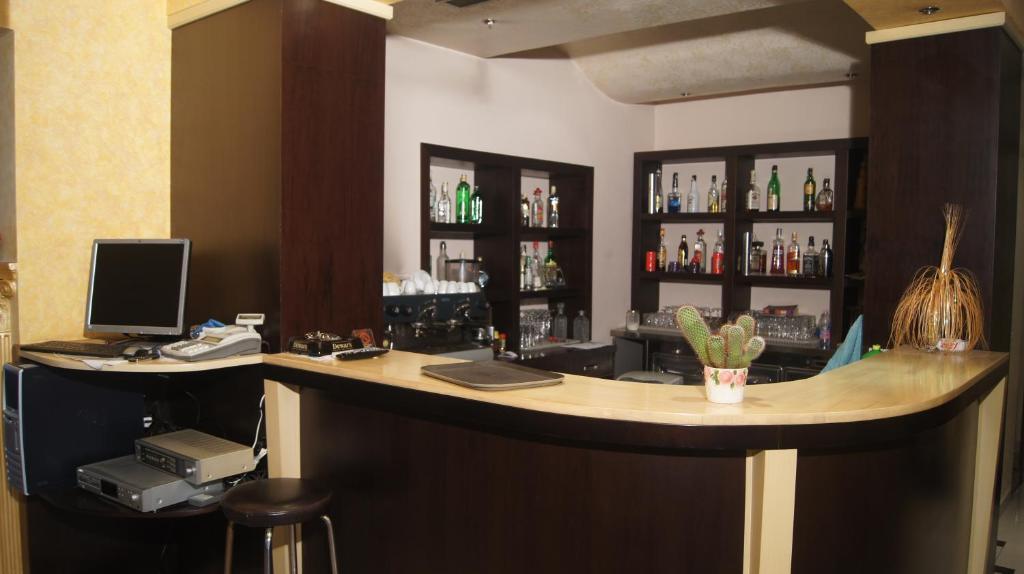 Bristol Hotel Tiranë Luaran gambar