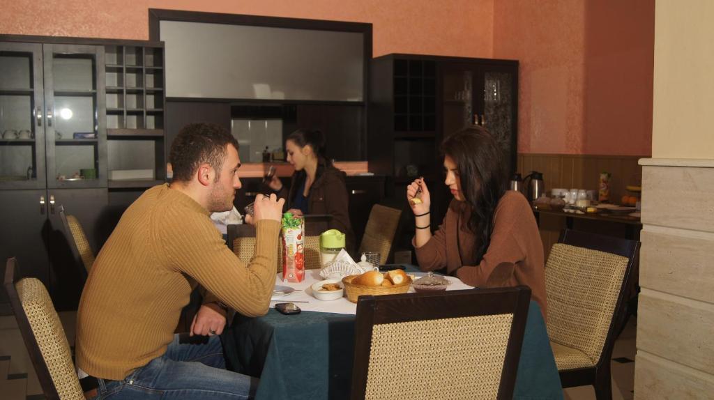 Bristol Hotel Tiranë Luaran gambar