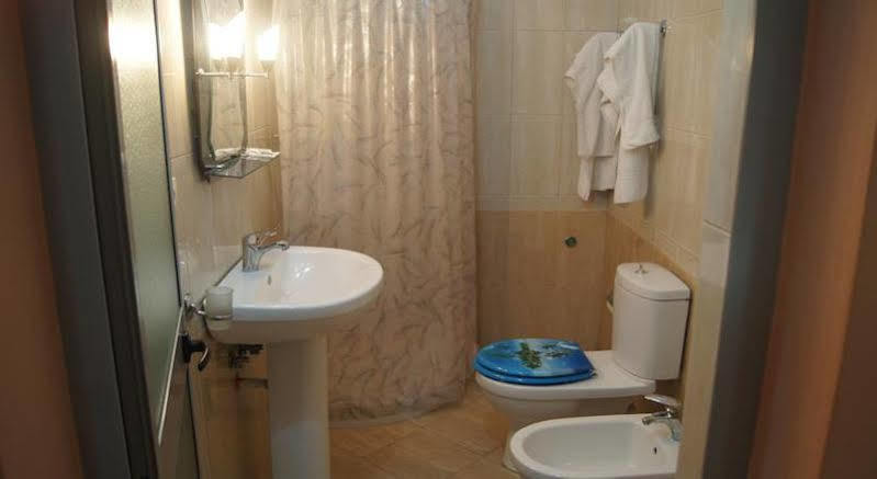 Bristol Hotel Tiranë Luaran gambar